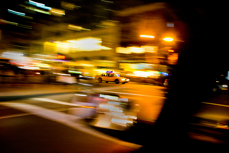 Taxi Heading Down Town : 37th and 5th Av : NYC