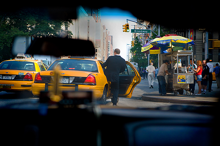 Taxi Pick Up 23rd and Broadway : Manhattan : NYC