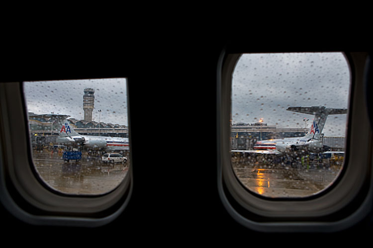 Rain at DCA : American Airlines at DCs Reagan National Airport : Washington DC