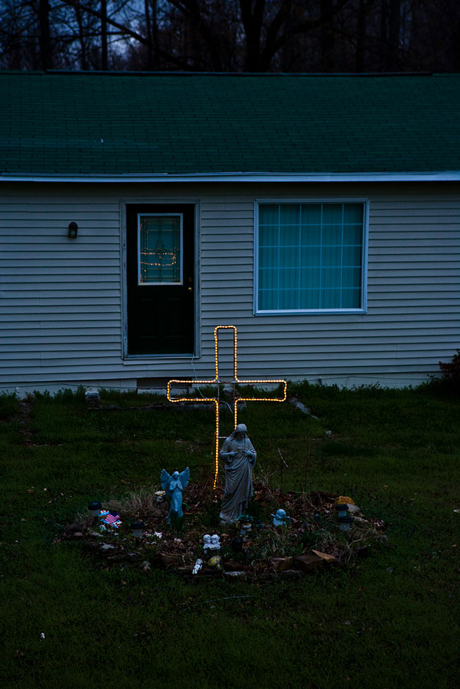 Illuminated Crucifix : Cowan : Tennessee