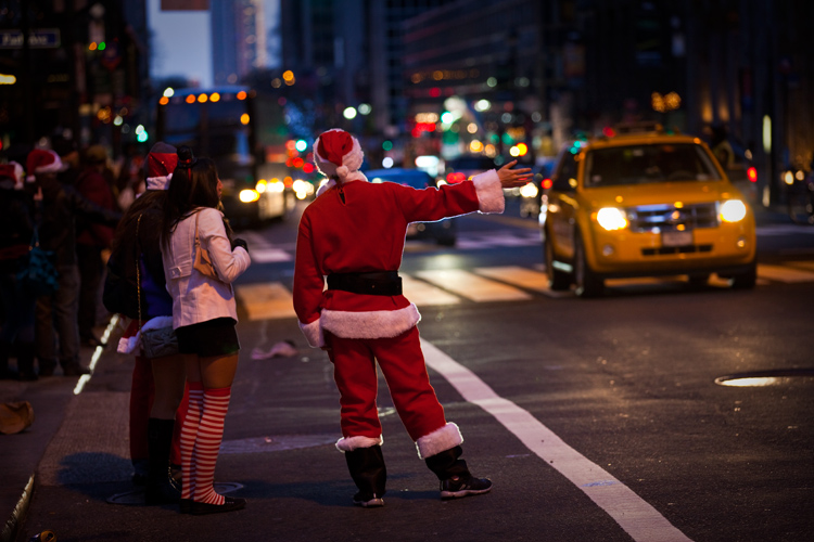 Santa Hails Yellow Cab : Grand Central : NYC