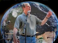 Hey I'm trapped in this small bubble and its getting pretty hot : Al Gore - Live Earth : Washington DC