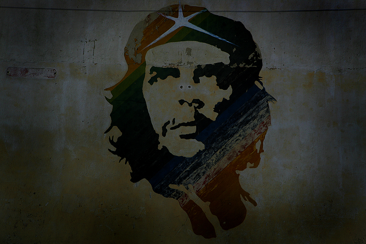 Che Painted on the Wall : Havana : Cuba