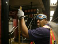 Cleaning the 7 line, NYC